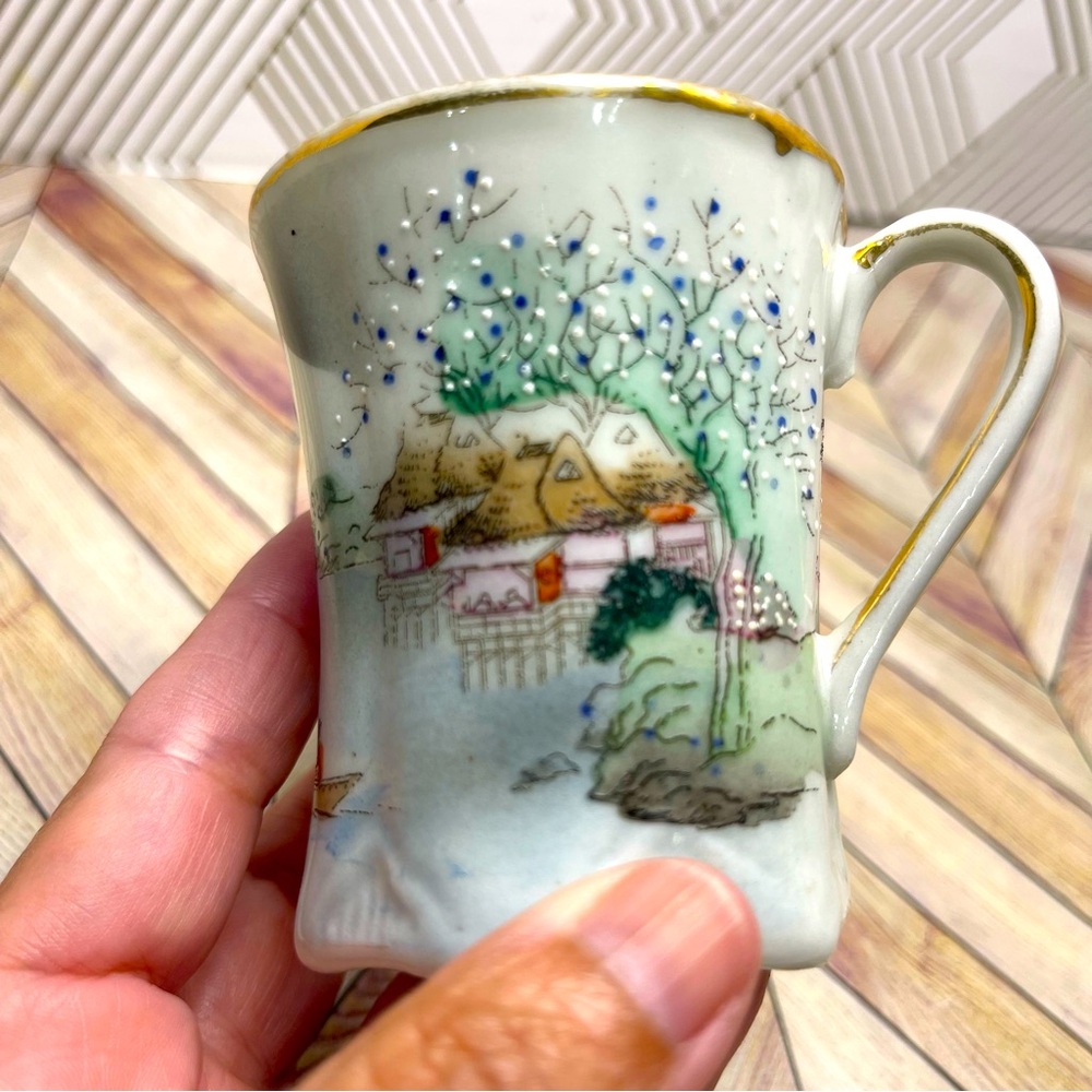 Hand Painted textured Nippon Moriage Cup with Gold Trim G15‎